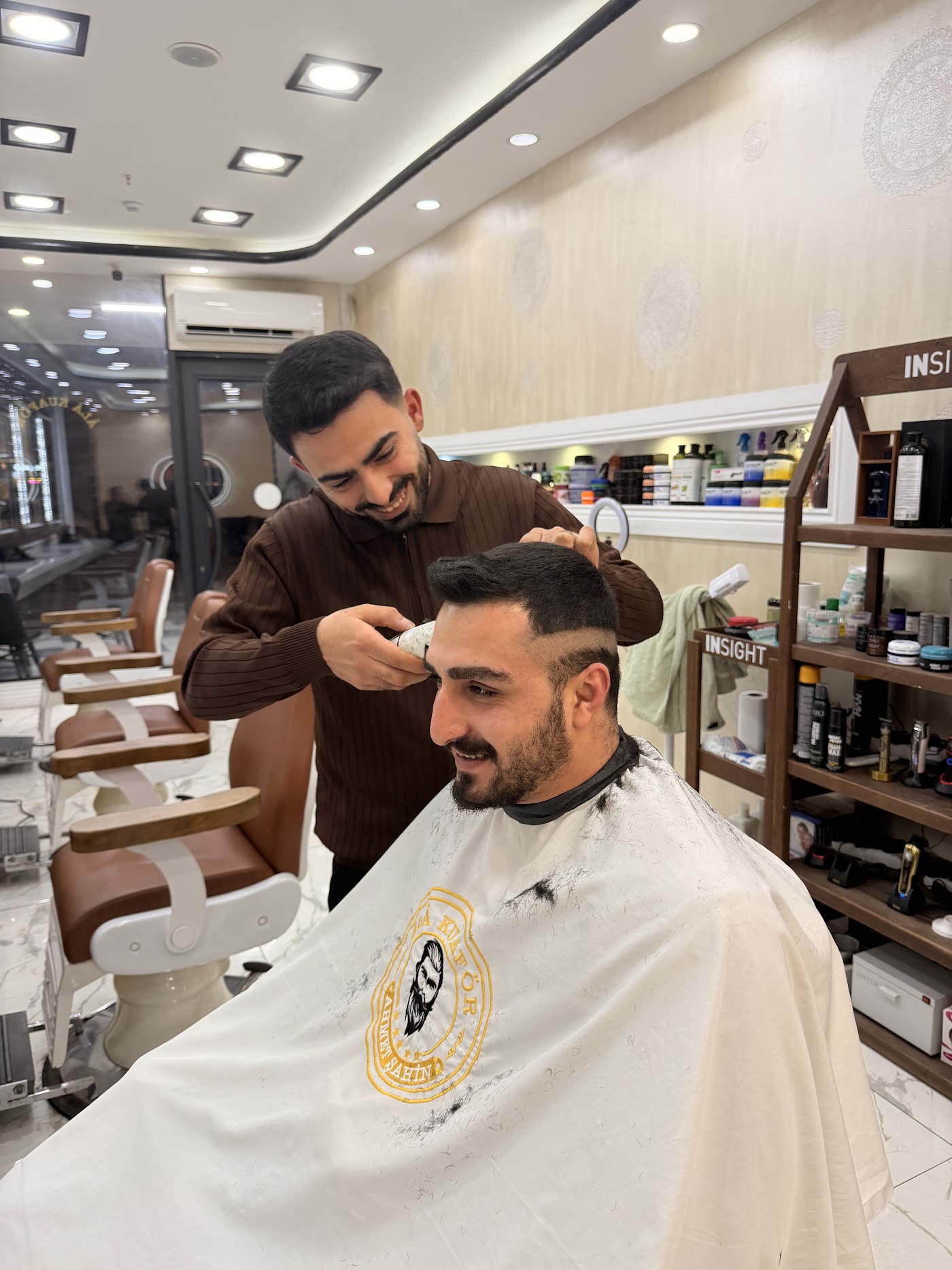 Demo Berber — usta iş başında